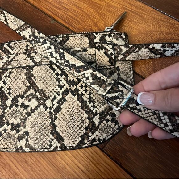 Zara Trafaluc Snakeskin Print Belt Bag - Picture 8 of 10